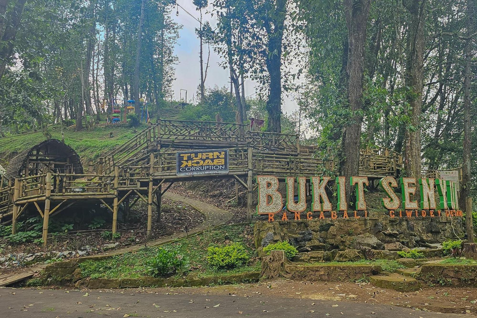 Bukit Senyum Residence Mitra Reddoorz Baruhtunggul Zewnętrze zdjęcie
